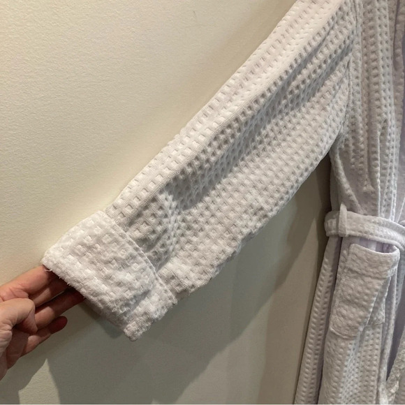 LA VIE EN ROSE Sz M Hotel Collection Belted Luxurious Waffle Terry Spa Robe - Picture 5 of 10